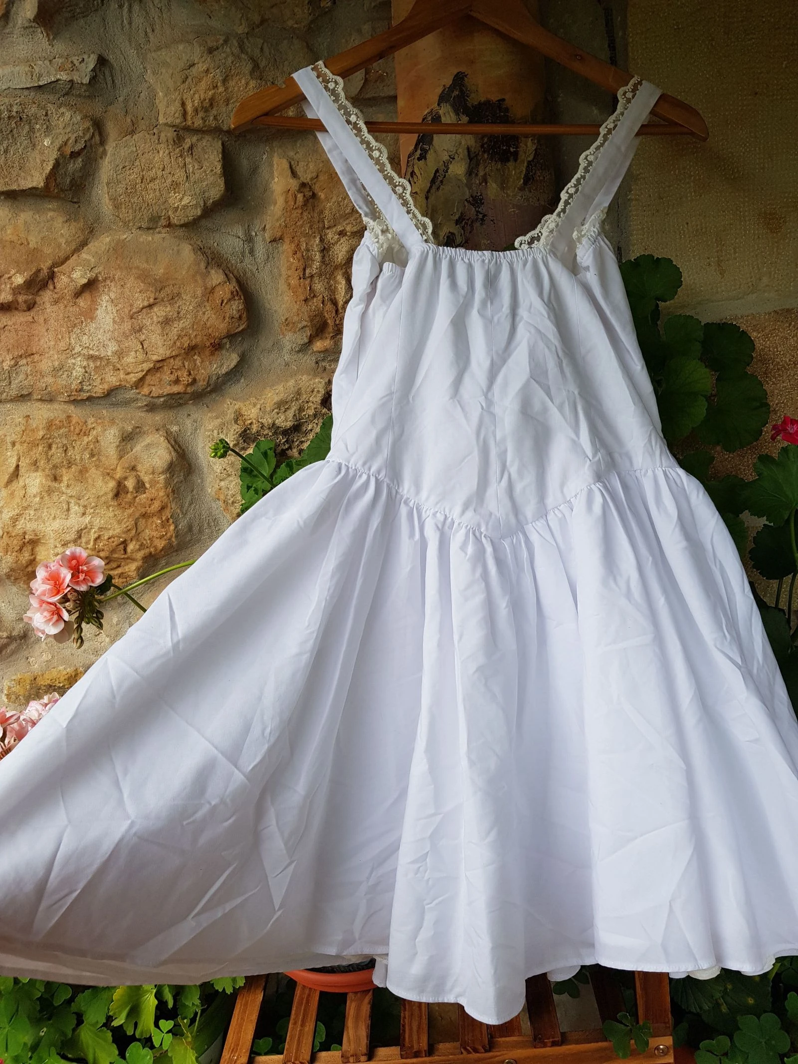 Vestido mini branco corsetizado de renda Miss Selfridge – photo 10
